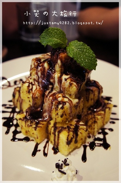 Rainbow PaPa：[桃園。中壢] 不管在怎麼遙遠都要一睹小小兵&翹鼻子小熊拉花の風采❤