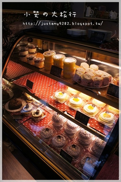 Rainbow PaPa：[桃園。中壢] 不管在怎麼遙遠都要一睹小小兵&翹鼻子小熊拉花の風采❤