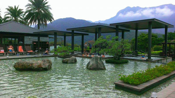 974442_10152470106986762_1659162065_n_副本