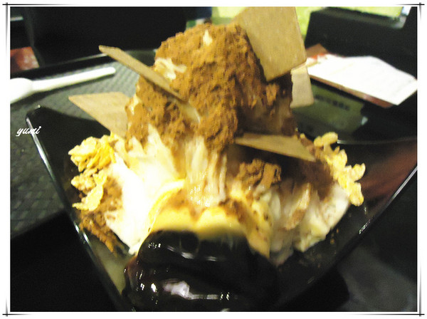 K5樂活冰品館(台中旗艦店)：【愛評口碑券♥第十二彈】時尚冰品界的LV❤吃冰還能養身@K5樂活冰品館