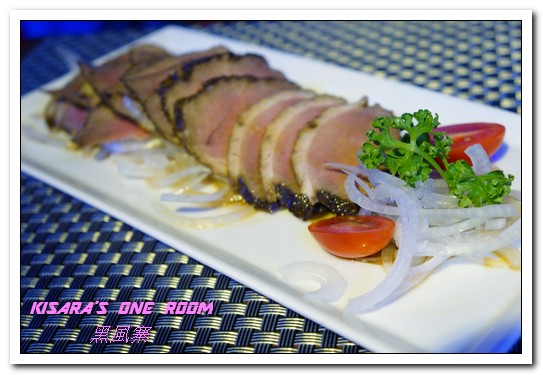 黑風寨主題餐廳:東區餐酒館.重新令人體會搖滾不死的音樂主題餐廳──黑風寨