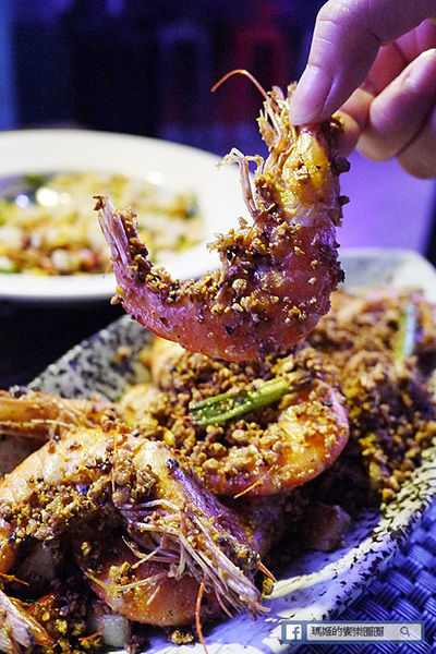 黑風寨主題餐廳：◆台北東區。捷運忠孝敦化【黑風寨搖滾酒食文化】為搖滾而生。東區餐酒館。市民大道餐酒館。東區美食