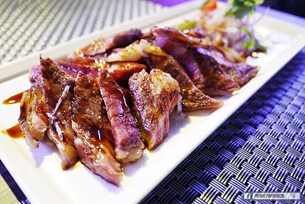 黑風寨主題餐廳：◆台北東區。捷運忠孝敦化【黑風寨搖滾酒食文化】為搖滾而生。東區餐酒館。市民大道餐酒館。東區美食