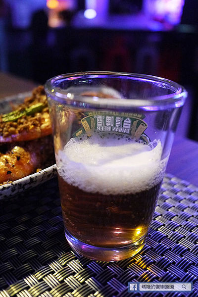 黑風寨主題餐廳：◆台北東區。捷運忠孝敦化【黑風寨搖滾酒食文化】為搖滾而生。東區餐酒館。市民大道餐酒館。東區美食