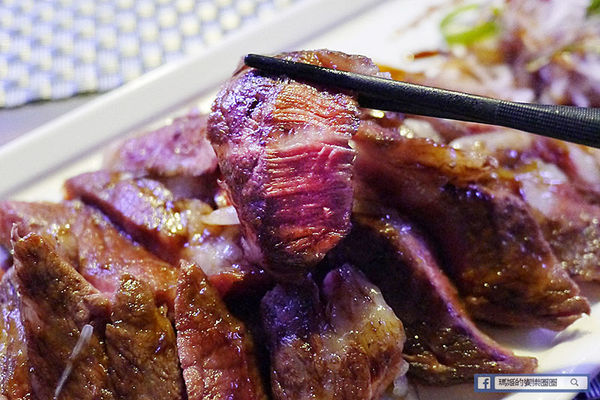 黑風寨主題餐廳：◆台北東區。捷運忠孝敦化【黑風寨搖滾酒食文化】為搖滾而生。東區餐酒館。市民大道餐酒館。東區美食