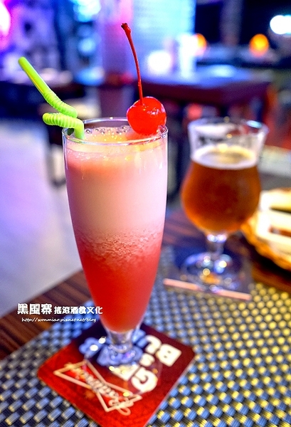 黑風寨主題餐廳:【東區/餐酒館 推薦】搖滾結合美食 ✿✿ 黑風寨 搖滾酒食文化 ✿✿(完整最新菜單)