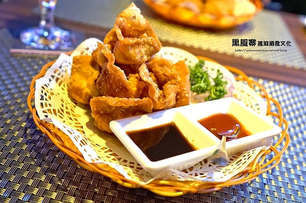 黑風寨主題餐廳:【東區/餐酒館 推薦】搖滾結合美食 ✿✿ 黑風寨 搖滾酒食文化 ✿✿(完整最新菜單)