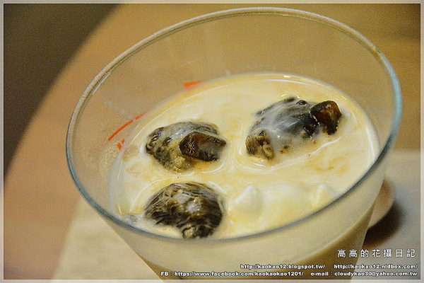 llum 10°cafe 光咖啡10號店:【高雄】前金區。llum 10°cafe' 光.咖啡10號店《溺水豬冰咖啡》