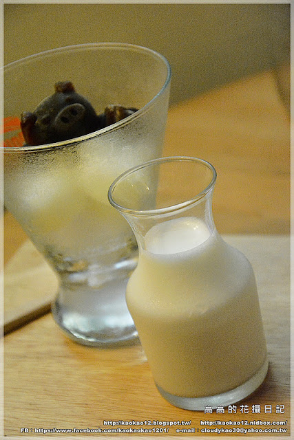 llum 10°cafe 光咖啡10號店:【高雄】前金區。llum 10°cafe' 光.咖啡10號店《溺水豬冰咖啡》