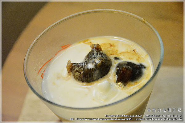 llum 10°cafe 光咖啡10號店:【高雄】前金區。llum 10°cafe' 光.咖啡10號店《溺水豬冰咖啡》