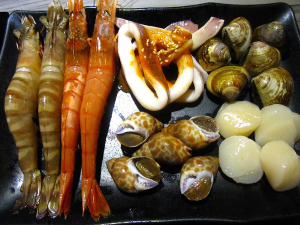 好客音樂燒烤(市府店)：【台北市】澎湖季生蠔海鮮&燒肉吃到飽-好客音樂燒烤市府店