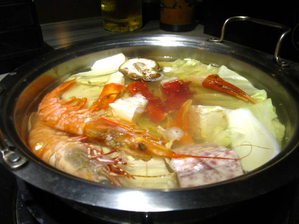 好客音樂燒烤(市府店)：【台北市】澎湖季生蠔海鮮&燒肉吃到飽-好客音樂燒烤市府店