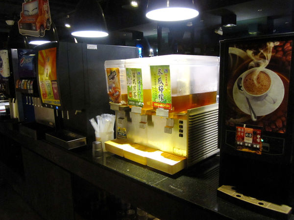 好客音樂燒烤(市府店)：【台北市】澎湖季生蠔海鮮&燒肉吃到飽-好客音樂燒烤市府店