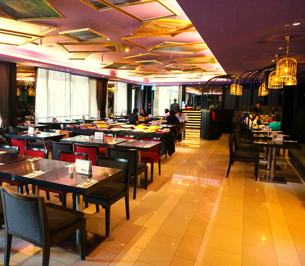 小紅蕃薯Yammy Cafe:【台北.南京東路站】小紅蕃薯 Yammy Cafe-『壽星首選!氣氛佳』