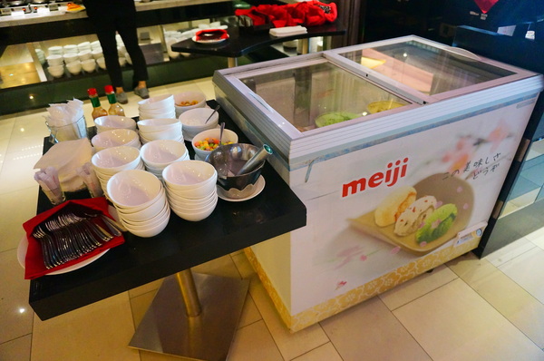 小紅蕃薯Yammy Cafe:【台北.南京東路站】小紅蕃薯 Yammy Cafe-『壽星首選!氣氛佳』