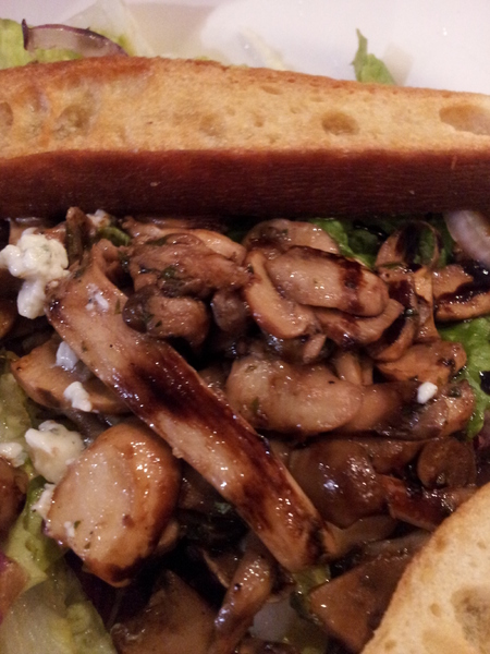 PAUL保羅麵包沙龍(台中新光三越中港店)：<口碑券NO.2>　PAUL 花都小酒館料理　意猶未盡的美味