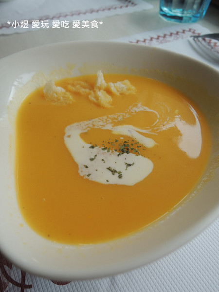 恬心朵朵Lily White Cafe：恬心朵朵Lily White Cafe(員林店)---鮮嫩彈牙的中卷與鮮甜海鮮搭配彈Q麵條的完美組合!!!