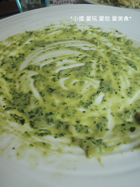 恬心朵朵Lily White Cafe：恬心朵朵Lily White Cafe(員林店)---鮮嫩彈牙的中卷與鮮甜海鮮搭配彈Q麵條的完美組合!!!