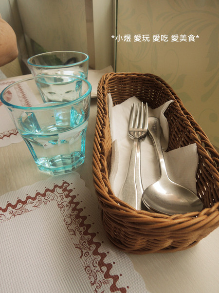 恬心朵朵Lily White Cafe：恬心朵朵Lily White Cafe(員林店)---鮮嫩彈牙的中卷與鮮甜海鮮搭配彈Q麵條的完美組合!!!