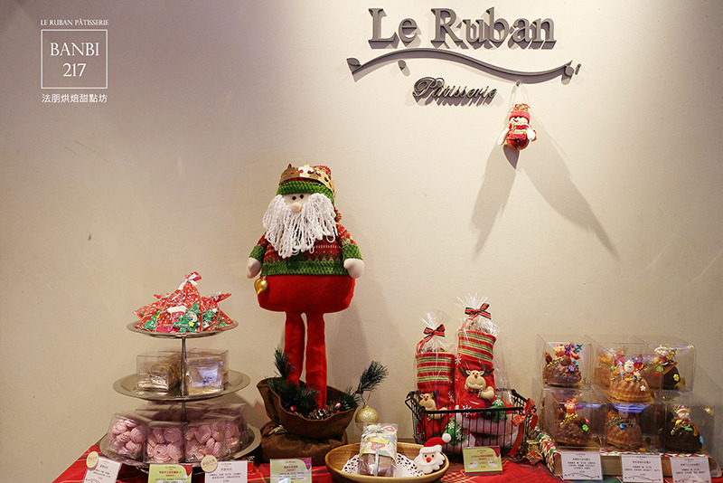 Banbi217 美食旅遊: [Le Ruban Pâtisserie 法朋法式烘焙甜點坊]令人瘋狂的排隊好吃蛋糕,草莓季推出草莓蛋糕捲、草莓塔、草莓蛋糕(捷運信義線信義安和站美食與下午茶)