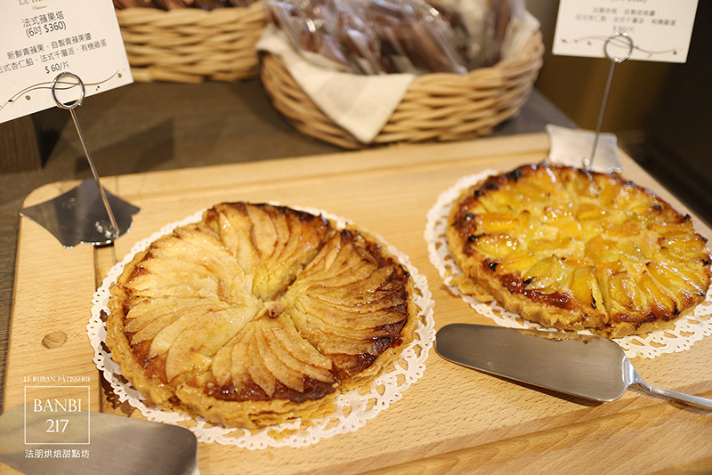 Banbi217 美食旅遊: [Le Ruban Pâtisserie 法朋法式烘焙甜點坊]令人瘋狂的排隊好吃蛋糕,草莓季推出草莓蛋糕捲、草莓塔、草莓蛋糕(捷運信義線信義安和站美食與下午茶)