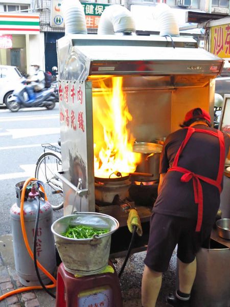 【台北美食】新營人牛肉-平價版的台灣牛肉美食
