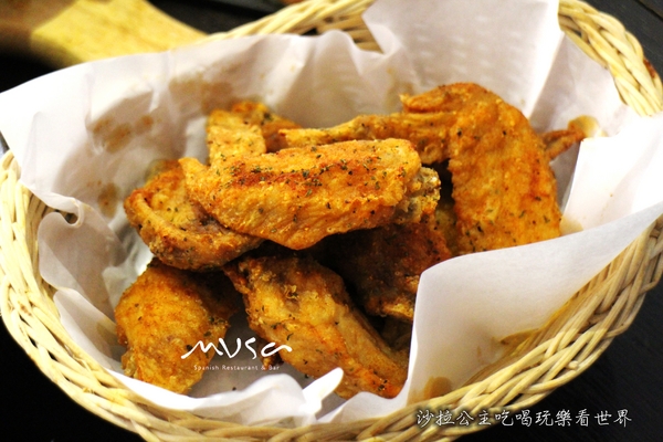 MVSA西班牙酒莊餐廳:吃Tapas送德國賓士博物館指定精釀啤酒『MVSA西班牙酒莊餐廳』捷運信義安和站