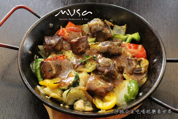MVSA西班牙酒莊餐廳:吃Tapas送德國賓士博物館指定精釀啤酒『MVSA西班牙酒莊餐廳』捷運信義安和站