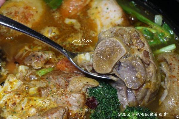 MVSA西班牙酒莊餐廳：台北聚餐餐廳『MVSA西班牙酒莊餐廳』西班牙火鍋/捷運信義安和站