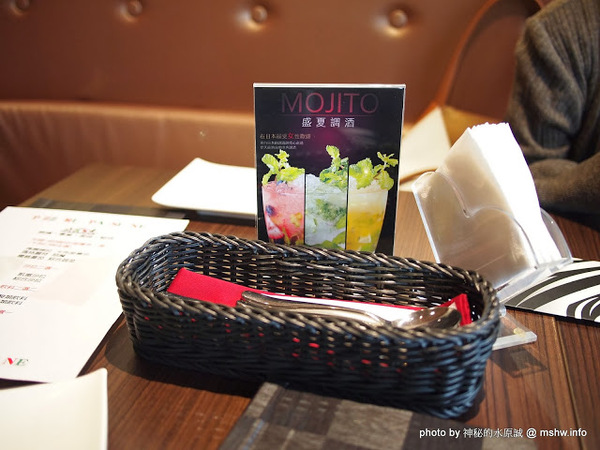 PASSIONE 帕希諾窯烤拿坡里披薩專門店：【食記】台北大安-PASSIONE 帕希諾手工窯烤拿坡里披薩專門店 : 餅皮再Q彈點會更好!