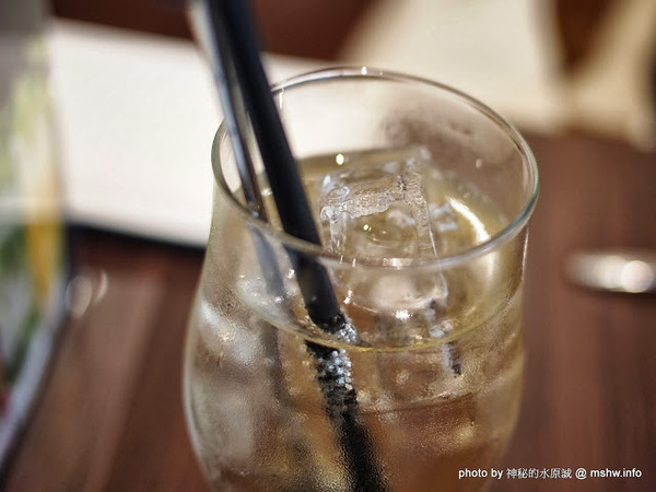 PASSIONE 帕希諾窯烤拿坡里披薩專門店：【食記】台北大安-PASSIONE 帕希諾手工窯烤拿坡里披薩專門店 : 餅皮再Q彈點會更好!