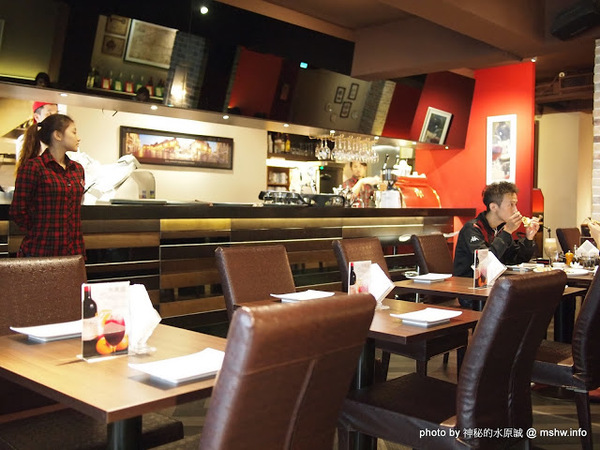 PASSIONE 帕希諾窯烤拿坡里披薩專門店：【食記】台北大安-PASSIONE 帕希諾手工窯烤拿坡里披薩專門店 : 餅皮再Q彈點會更好!