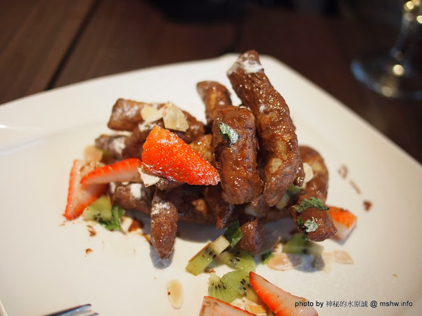 PASSIONE 帕希諾窯烤拿坡里披薩專門店：【食記】台北大安-PASSIONE 帕希諾手工窯烤拿坡里披薩專門店 : 餅皮再Q彈點會更好!