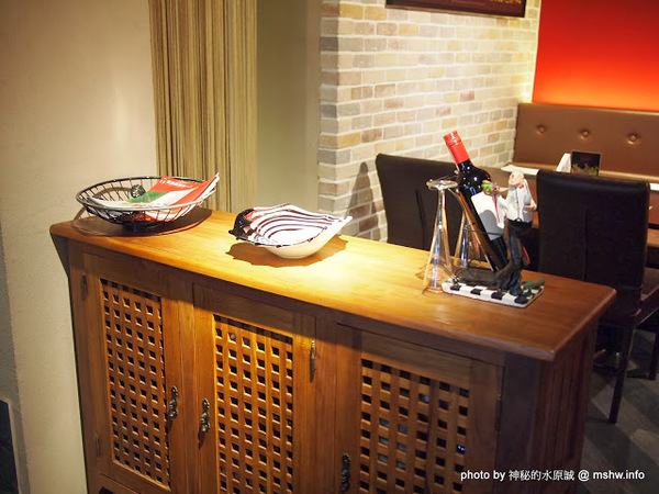 PASSIONE 帕希諾窯烤拿坡里披薩專門店：【食記】台北大安-PASSIONE 帕希諾手工窯烤拿坡里披薩專門店 : 餅皮再Q彈點會更好!