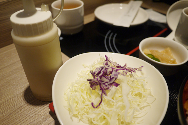 豚膳黑豚料理專賣店：【豚膳黑豚料理專賣店】柚香四溢！嚴選黑豚肉讓人一吃便停不了口啊！