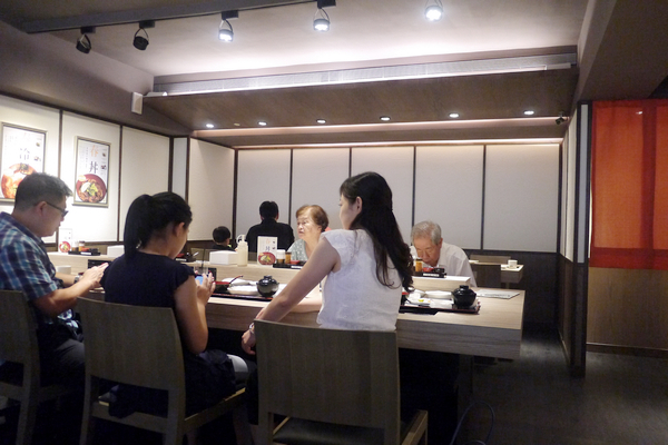 豚膳黑豚料理專賣店：【豚膳黑豚料理專賣店】柚香四溢！嚴選黑豚肉讓人一吃便停不了口啊！