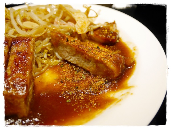 豚膳黑豚料理專門店:【東區】豚膳黑豚料理專門店-生薑燒豬排定食