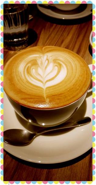 沐樂咖啡:(食記)台北市華山附近臨沂街上沐樂咖啡。咖啡好喝鹹食甜食表現亮眼。