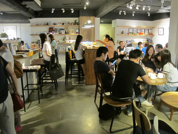 沐樂咖啡:(食記)台北市華山附近臨沂街上沐樂咖啡。咖啡好喝鹹食甜食表現亮眼。