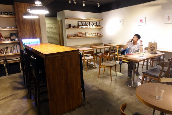 沐樂咖啡:(胖樺食記)台北東區推薦咖啡聽「沐樂咖啡」,近華山1914文化創意產業園區/巧克力布朗尼/不收一成服務費/捷運忠孝新生站