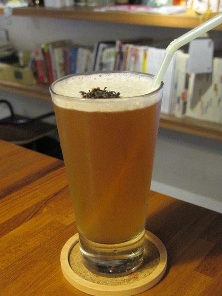 沐樂咖啡:(食記)台北市華山附近臨沂街上沐樂咖啡。咖啡好喝鹹食甜食表現亮眼。