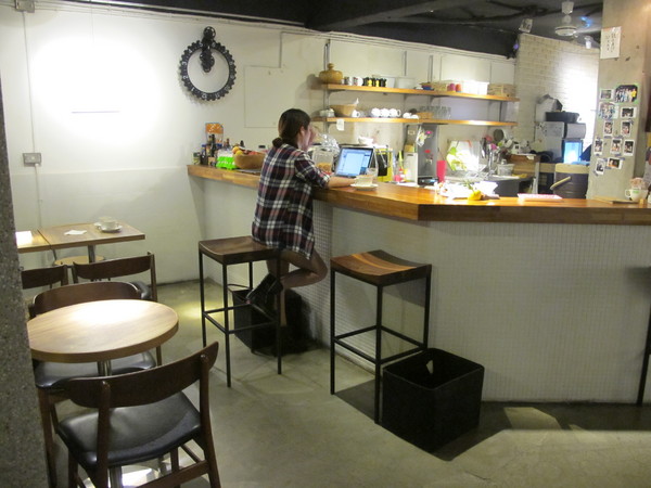 沐樂咖啡:(食記)台北市華山附近臨沂街上沐樂咖啡。咖啡好喝鹹食甜食表現亮眼。