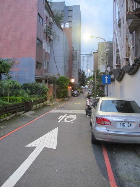 沐樂咖啡:(食記)台北市華山附近臨沂街上沐樂咖啡。咖啡好喝鹹食甜食表現亮眼。