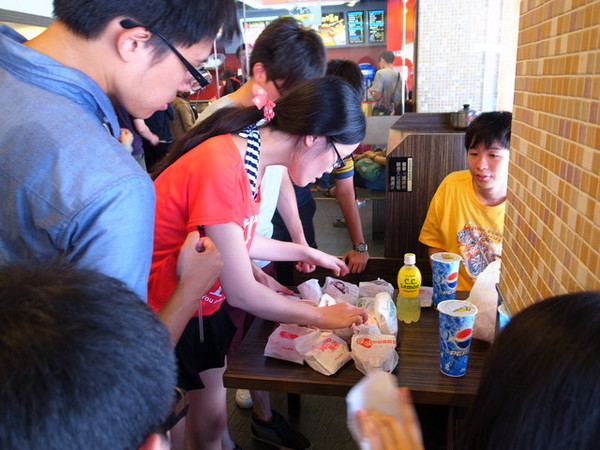 丹丹漢堡(安平店)：＜台南｜中西式套餐＞我愛丹丹漢堡！！！