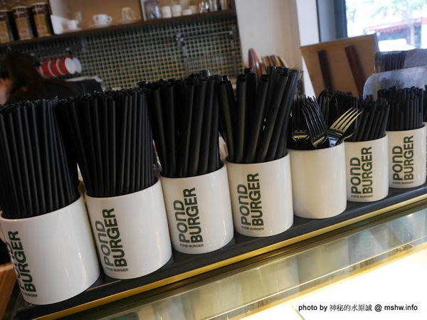 POND BURGER CAFE：【食記】台北Pond Burger Cafe 早午餐.漢堡.輕食@信義國際會議中心&世界貿易中心-捷運MRT台北101/世貿 : 食材新鮮,口味創新,下午茶也能享受美味私房漢堡