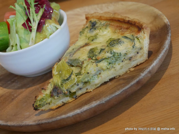 POND BURGER CAFE：【食記】台北Pond Burger Cafe 早午餐.漢堡.輕食@信義國際會議中心&世界貿易中心-捷運MRT台北101/世貿 : 食材新鮮,口味創新,下午茶也能享受美味私房漢堡