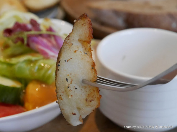 POND BURGER CAFE：【食記】台北Pond Burger Cafe 早午餐.漢堡.輕食@信義國際會議中心&世界貿易中心-捷運MRT台北101/世貿 : 食材新鮮,口味創新,下午茶也能享受美味私房漢堡