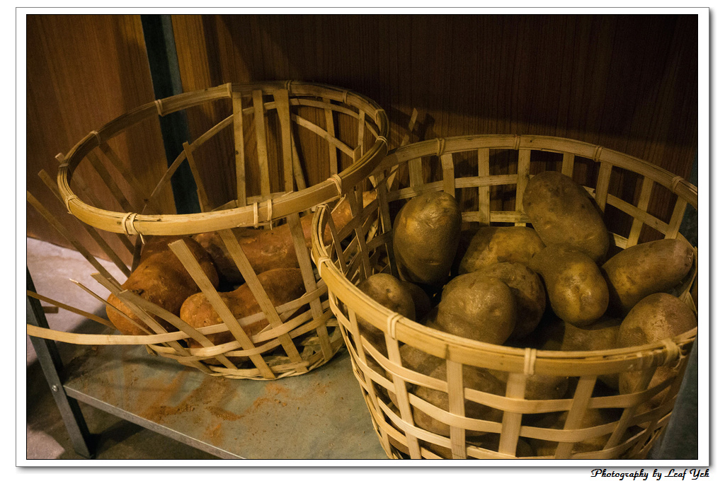 POND BURGER CAFÉ,捷運101站,牛小排漢堡,早午餐,有包廂,咖啡館裡的秘辛(製)漢堡,基隆路咖啡館,信義線美食,信義線咖啡館,輕食,漢堡,木盆沙拉,信義路咖啡館,臨江街咖啡館,通化街咖啡館,吳興街咖啡