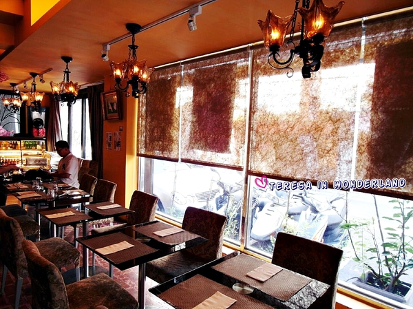 Plus Belle 好時光迴廊-藝文廚房：[食記] 東區◩忠孝復興站◪ 好時光迴廊♫平價下午茶❤甜滋滋蜜糖吐司♬