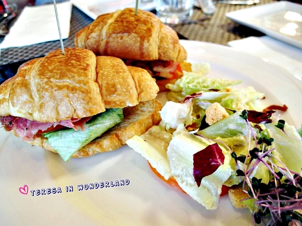 Plus Belle 好時光迴廊-藝文廚房：[食記] 東區◩忠孝復興站◪ 好時光迴廊♫平價下午茶❤甜滋滋蜜糖吐司♬